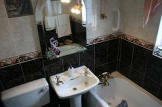 Отели типа «постель и завтрак» Villa Pio Accommodation Конг Одноместный номер с общей ванной комнатой-10